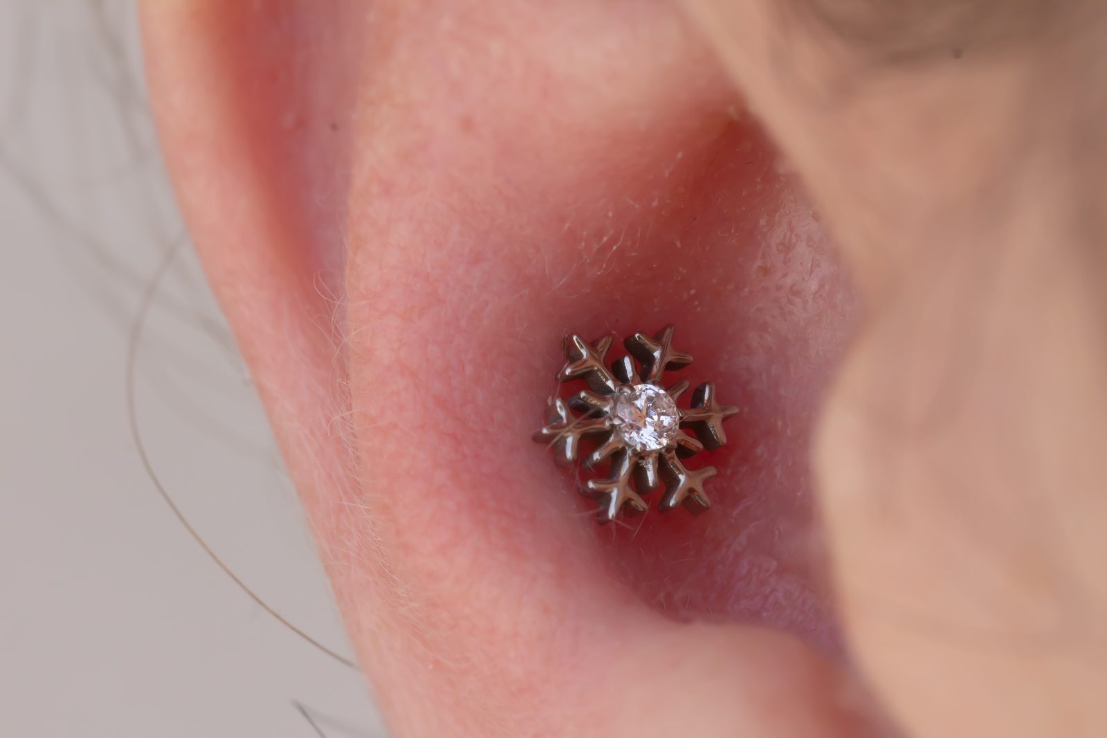 Tragus Snowflake